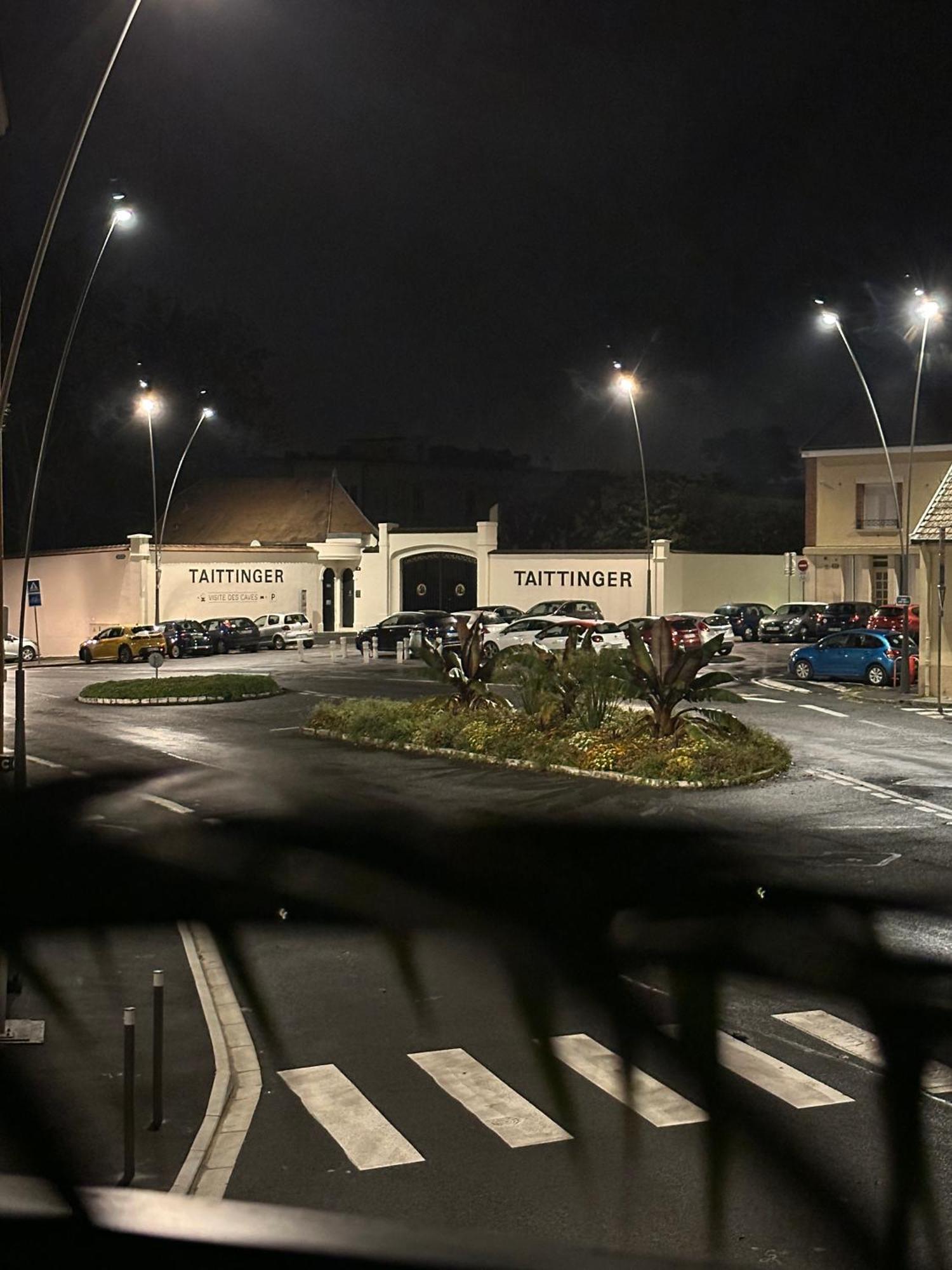 Ferienwohnung L'Emperador Reims Zimmer foto